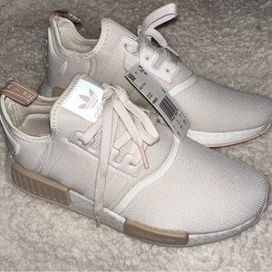NWT: Womens Adidas NMD R1